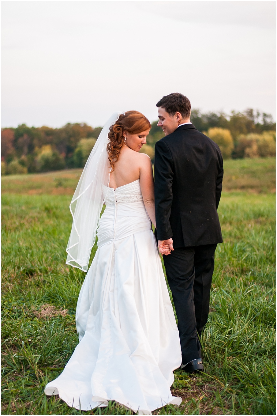 Lessburg Virginia VA Wedding Fall Autumn Mountain Whitehall Estate Historic Photographer