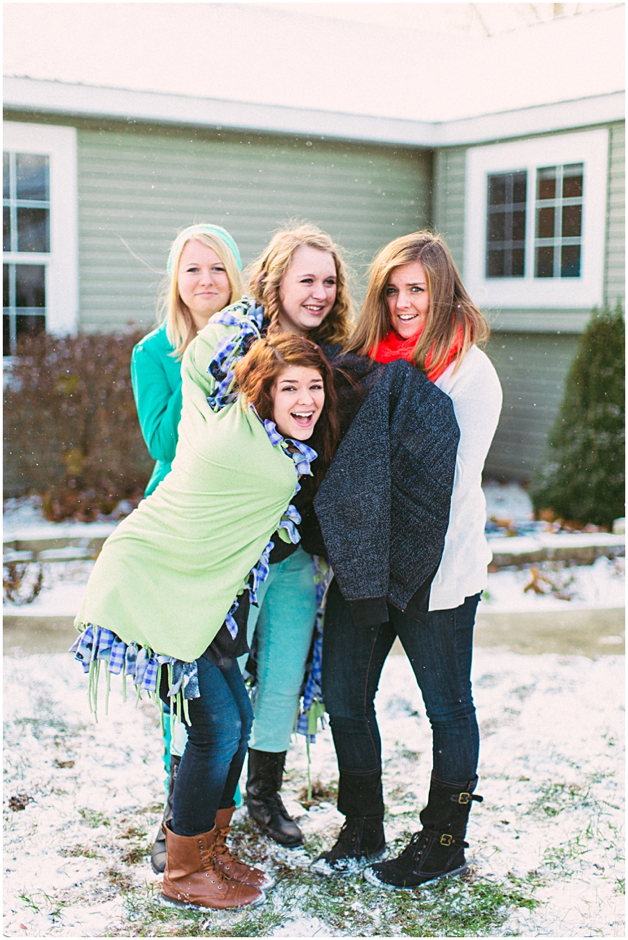 Canon Virginia Photographer Lifestyle Portraits High School Friends Session Woodbridge Bristol Indiana Snow Winter Country