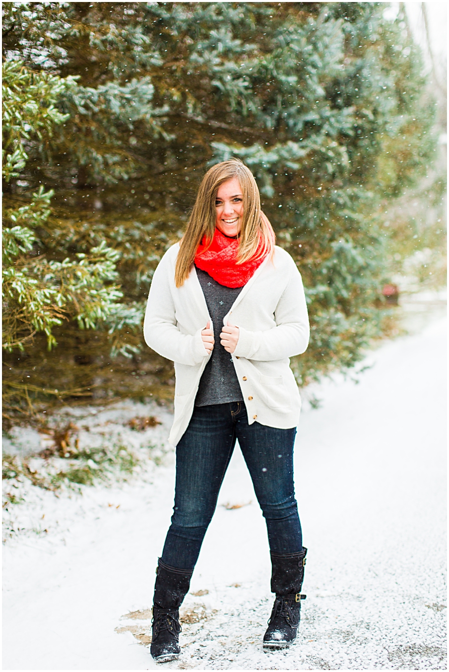 Canon Virginia Photographer Lifestyle Portraits High School Friends Session Woodbridge Bristol Indiana Snow Winter Country