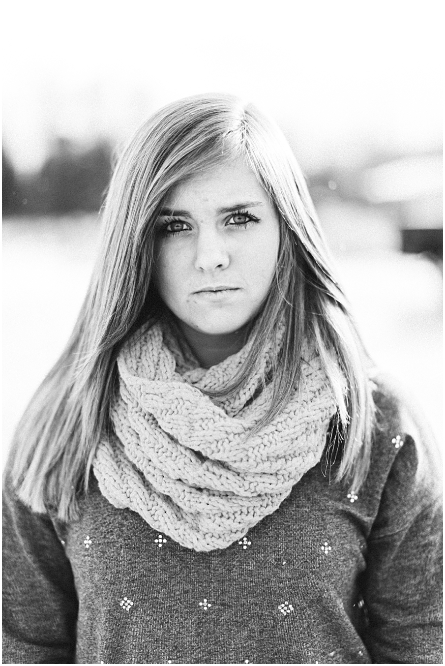 Canon Virginia Photographer Lifestyle Portraits High School Friends Session Woodbridge Bristol Indiana Snow Winter Country