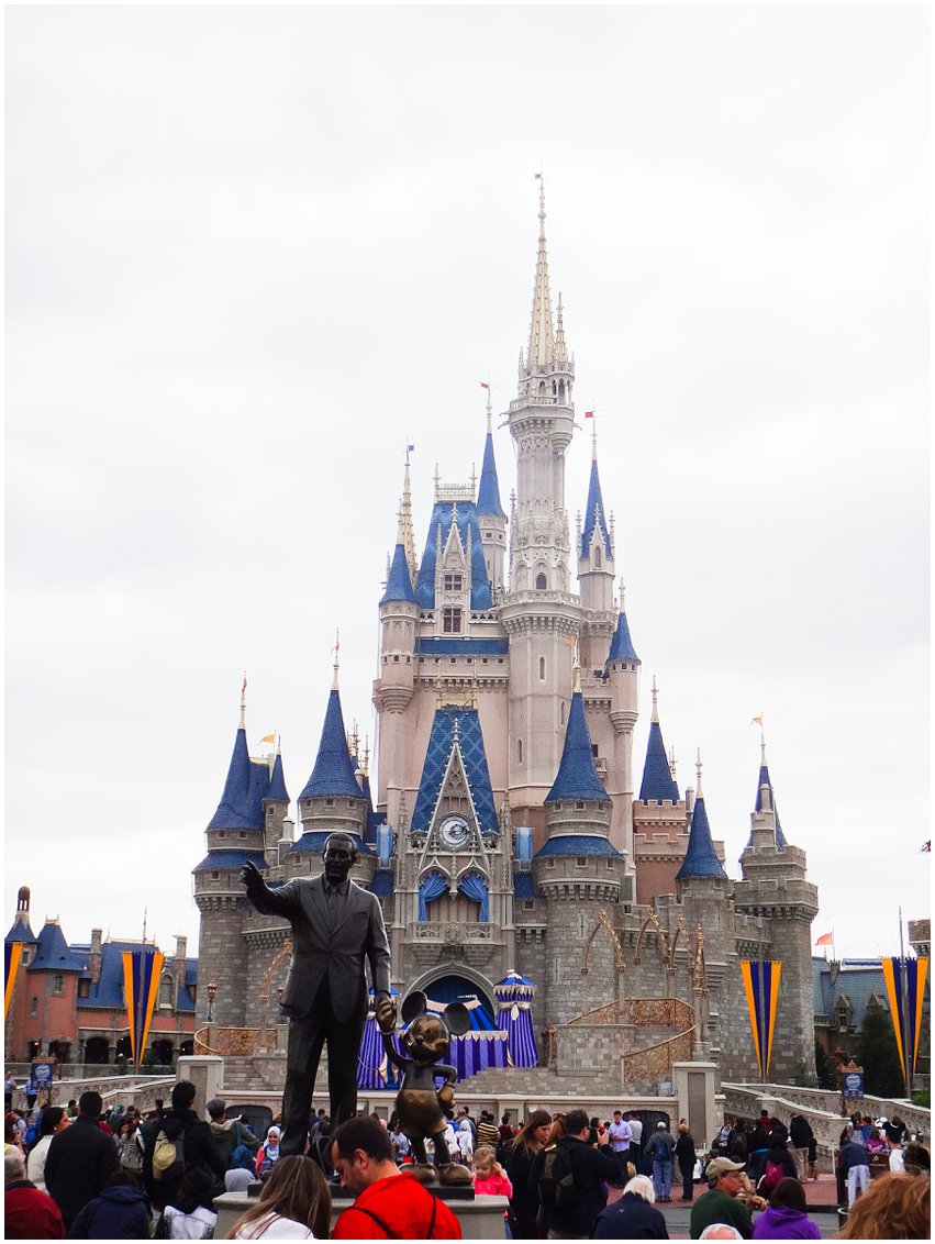 Orlando Florida Vacation Lifestyle Portrait Photographer Disney World Celebration Grandparents