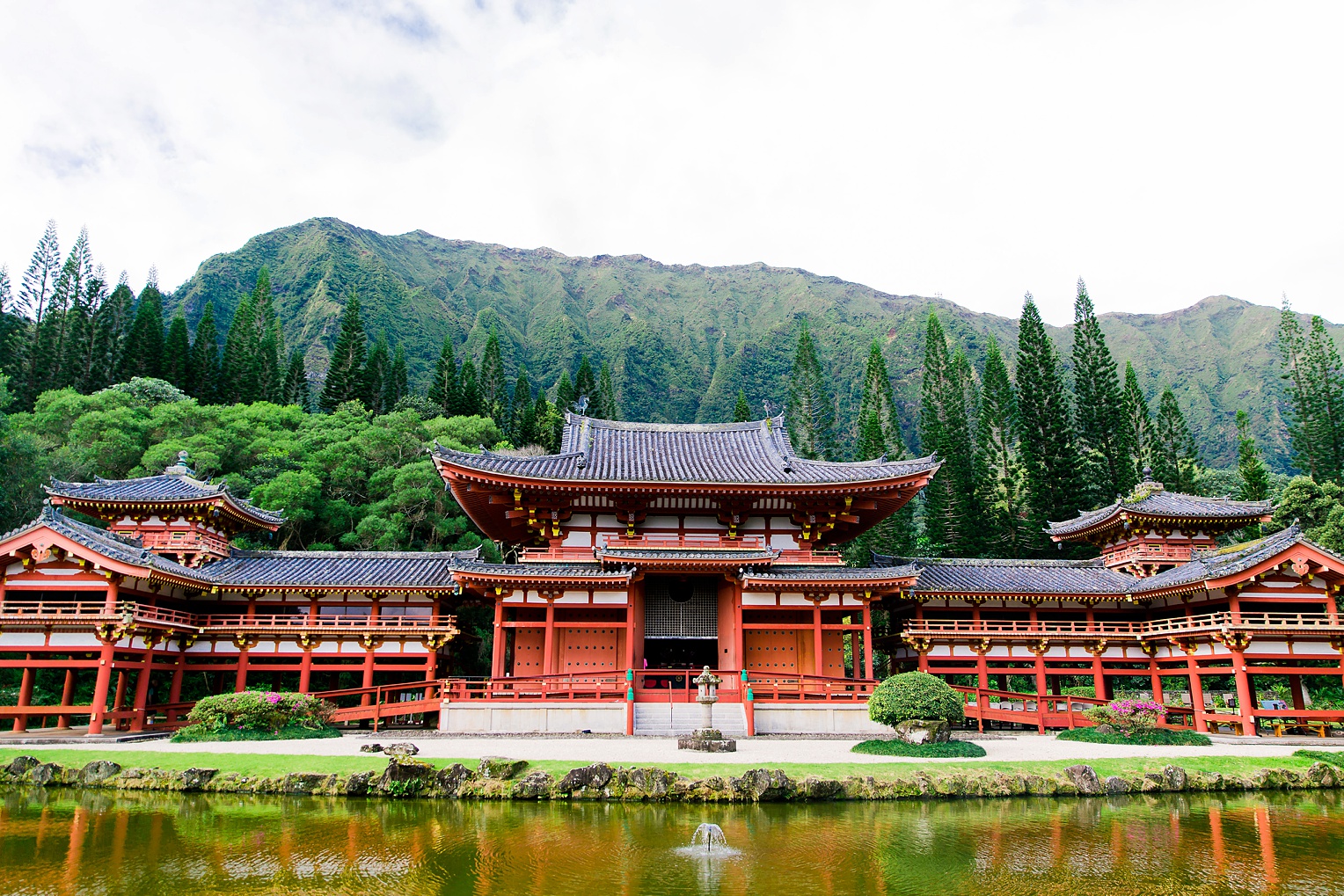 Megan Kelsey Photography Hawaii Oahu Byodo Temple Diamondhead Hike Waikiki Pearl Harbor-0750.jpg