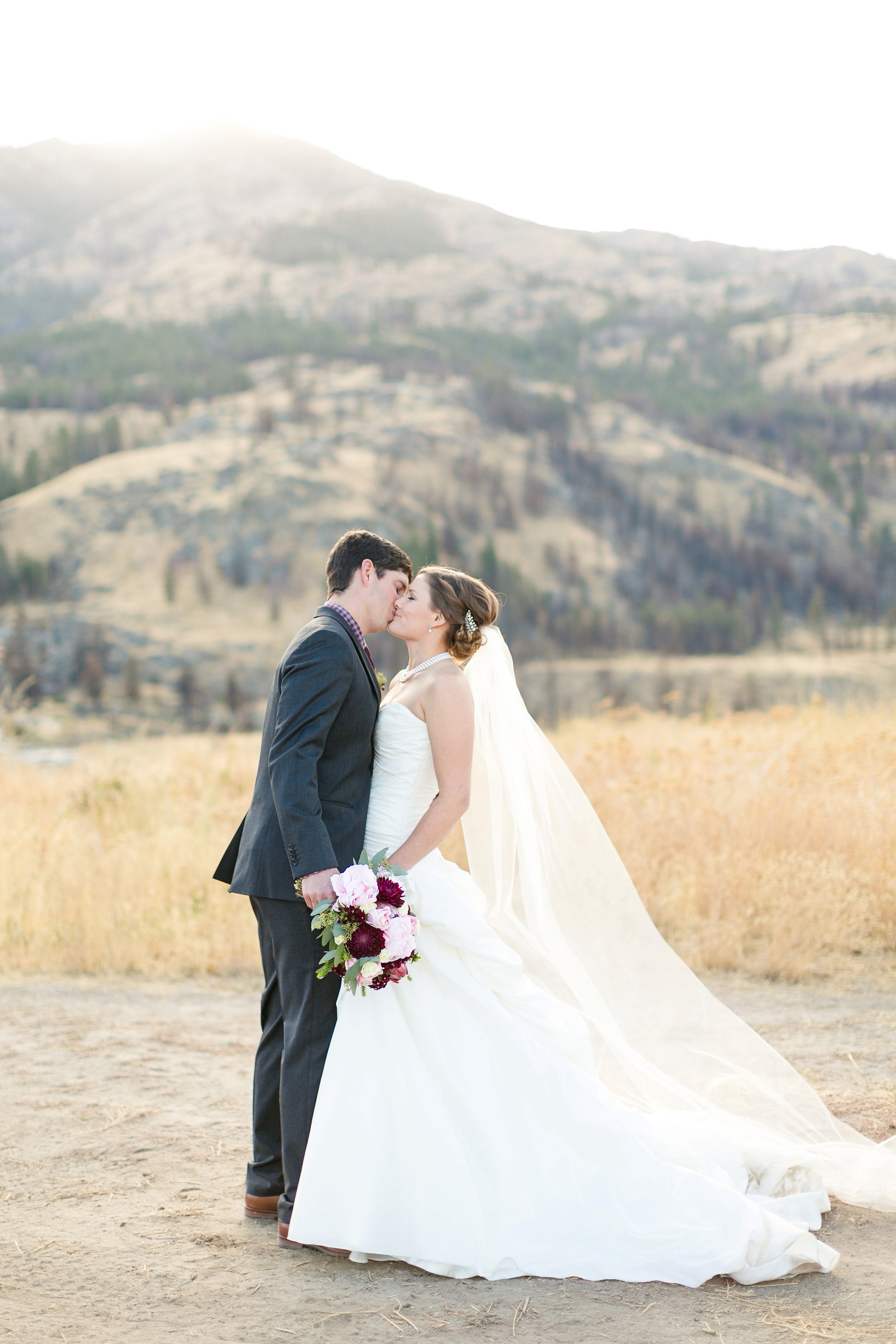 Chelan Washington Wedding Photos Megan Kelsey Photography Delight Wedding Workshop Styled Shoot Annalee & Scot-136.jpg