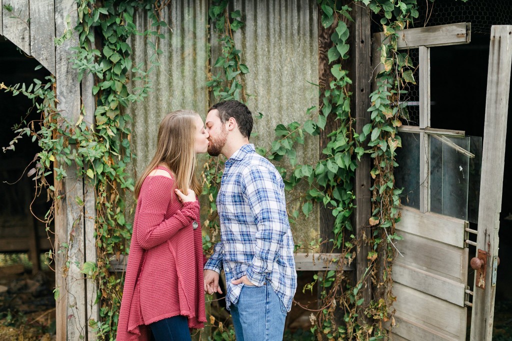 Leesburg Photographer 48 Fields Farm Rustic Fall Shoot Adam & Danielle Megan Kelsey Photography-1257