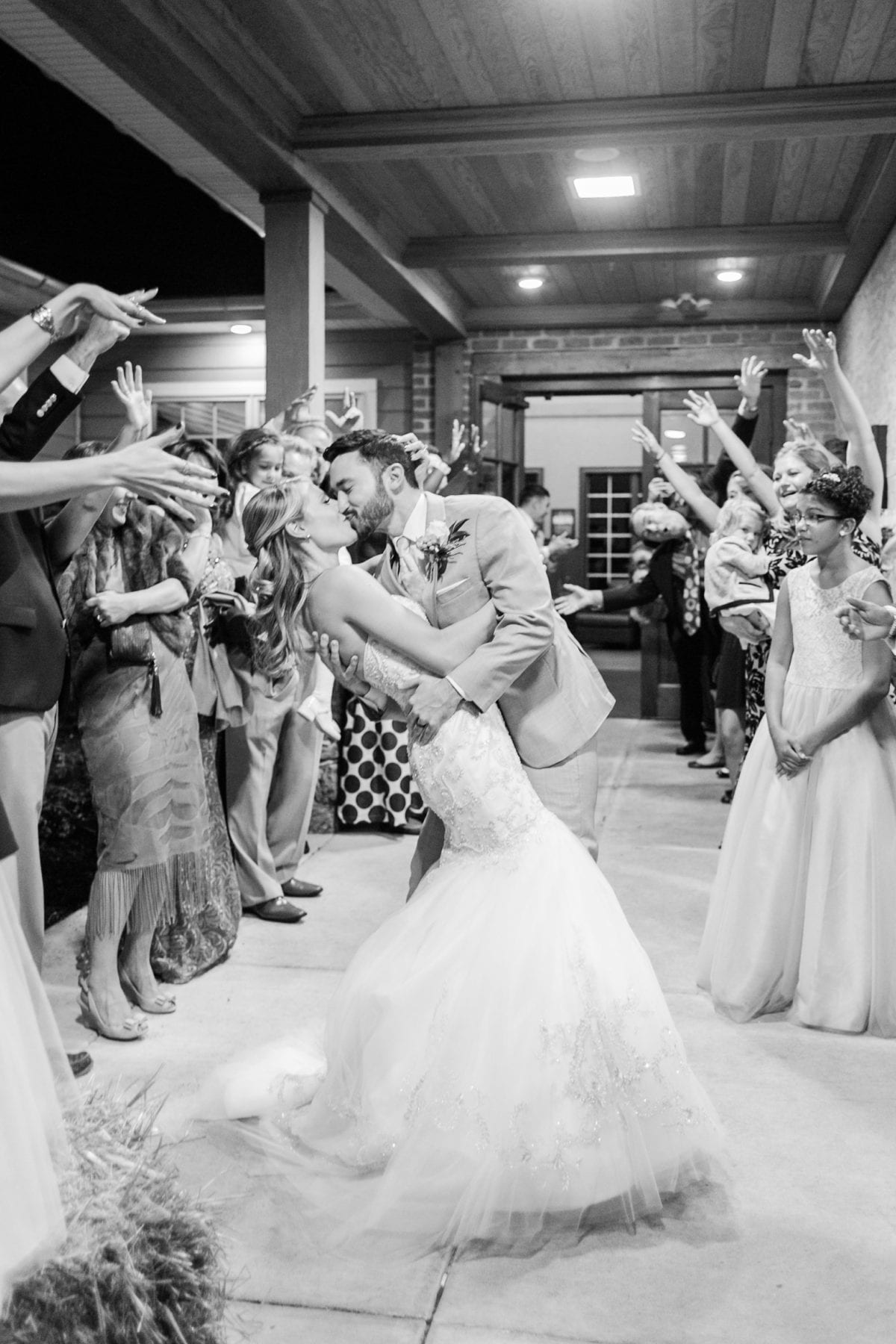 24 Must have wedding photos for the big day