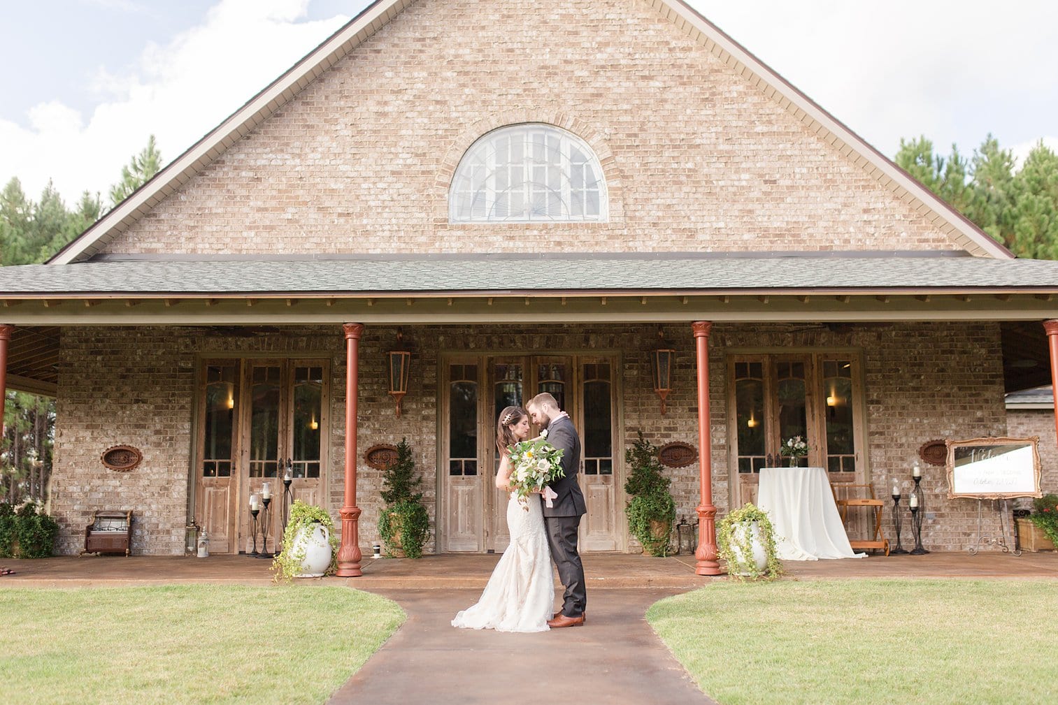 Bella Sera Gardens Wedding Alabama Wedding Photographer Megan Kelsey Photography-295.jpg